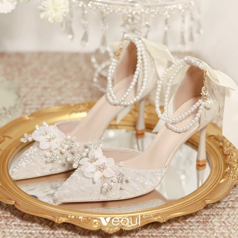 Bridal Shoes for Outdoor Ceremonies: Avoid Wedding Mishaps