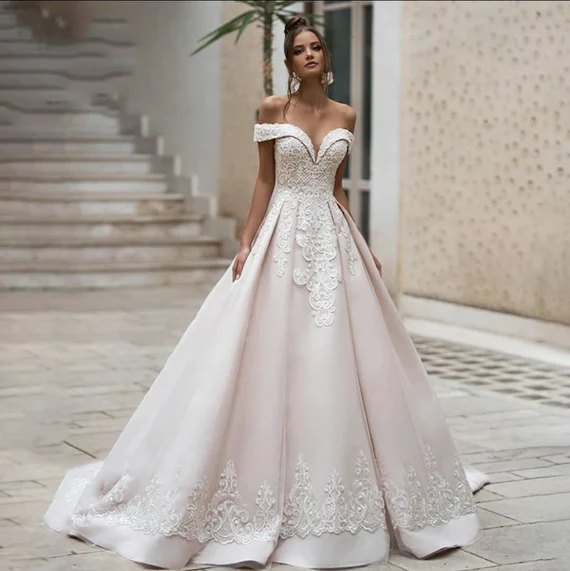 Ethereal Wedding Dress: Guide to Finding Your Dream Dress